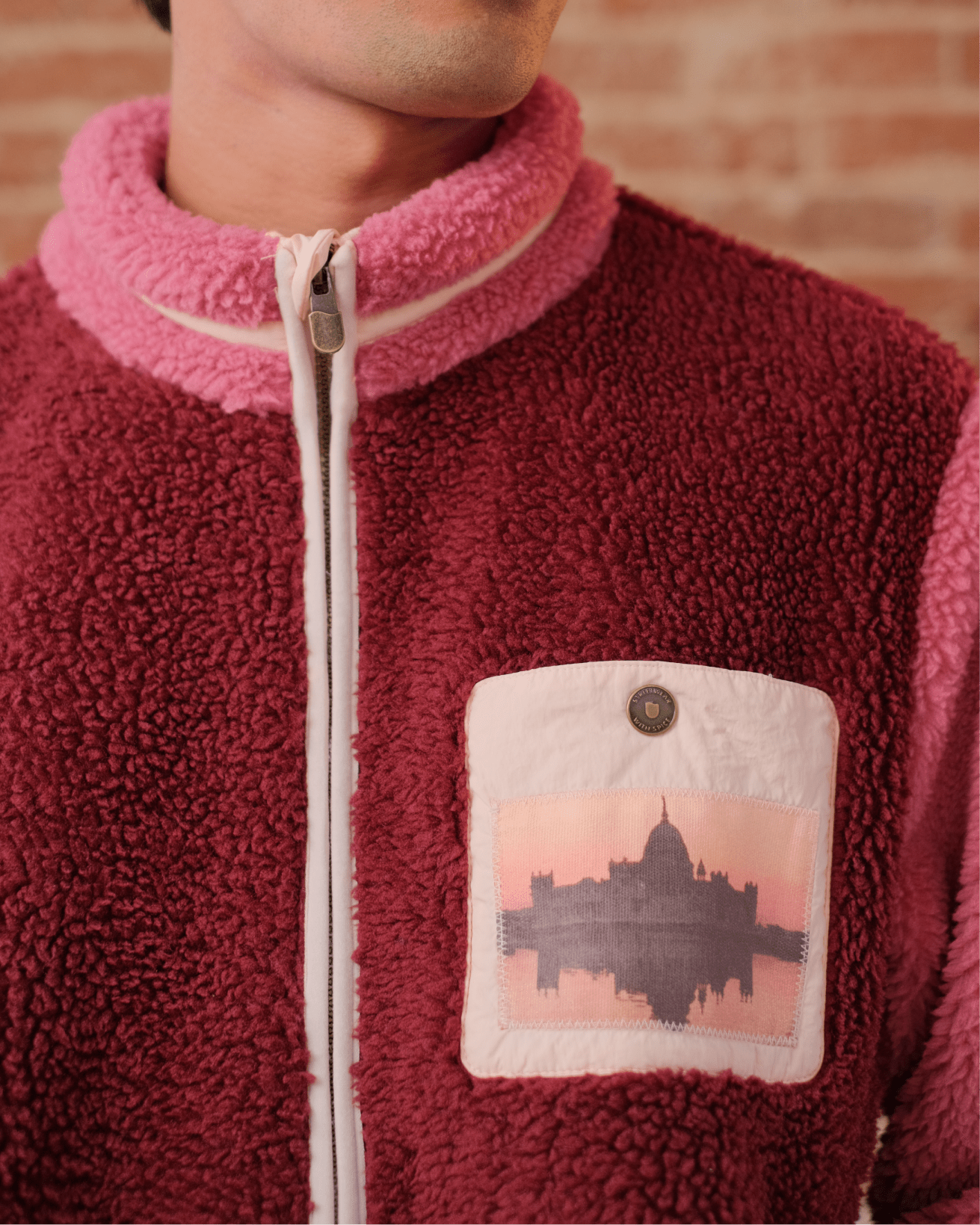 Victoria Memorial Fleece - TUI